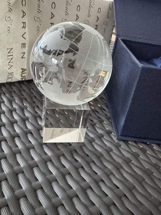 Кристален глобус за бюро