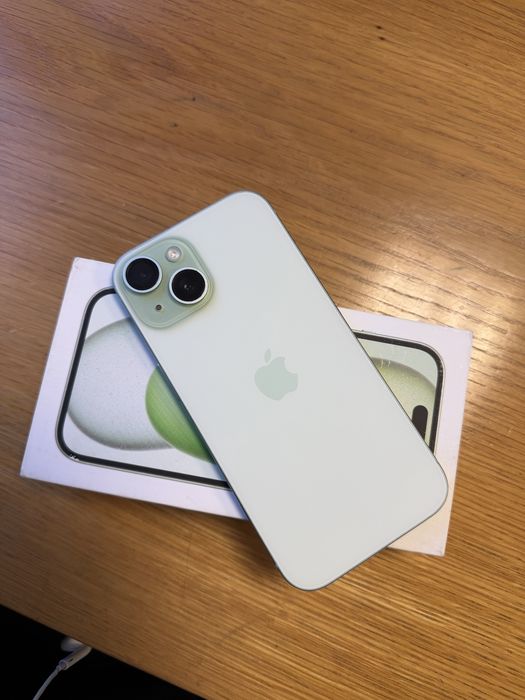 Iphone 15 128GB sage green
