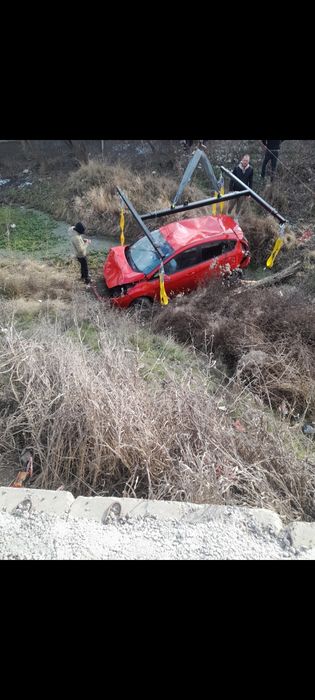 Servicii macara tractari auto