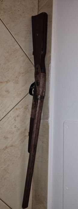 Puști de jucarie vechi