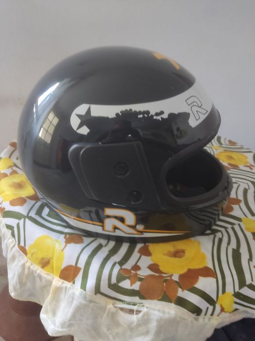 каска hln става и за дете