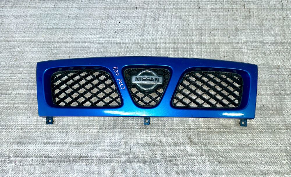 Решётка радиатора Nissan Terrano 2 R20, 1998-01 год оригинал из Японии