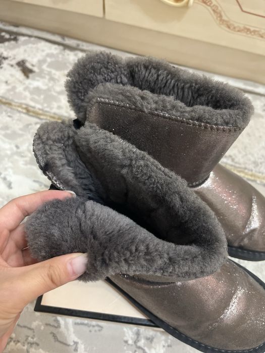 Продам угги , отличное состояние