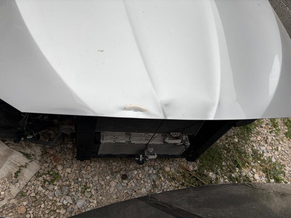 Преден капак БМВ ф10/ф11(kapak dew f10)