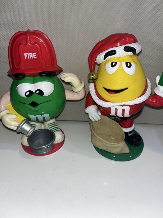 M&M колекционерски диспенсъри и фигурки