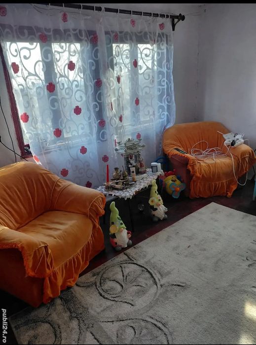Vand casa 3 camere zona munte