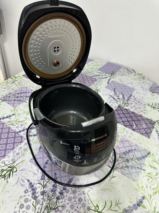 Продам мультиварку Redmond