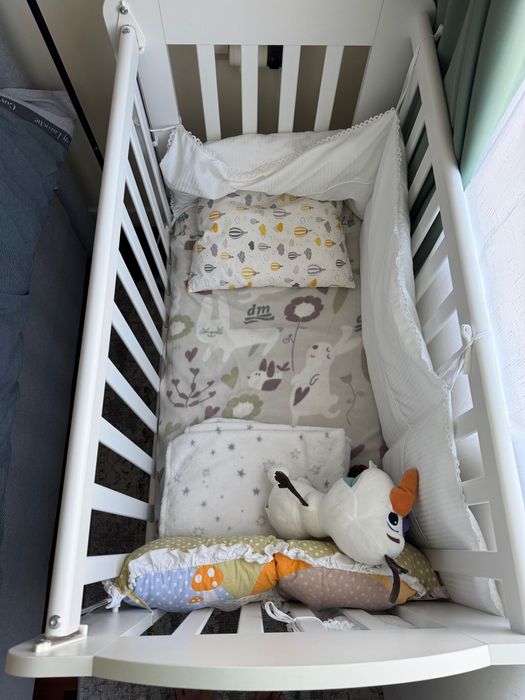 Детско легло от естествено дърво