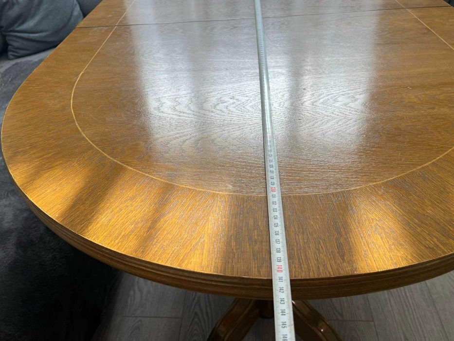 Масивна дървена трапезна маса