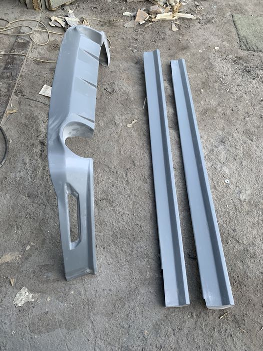 Продам передний бампер на инфинити FX-35