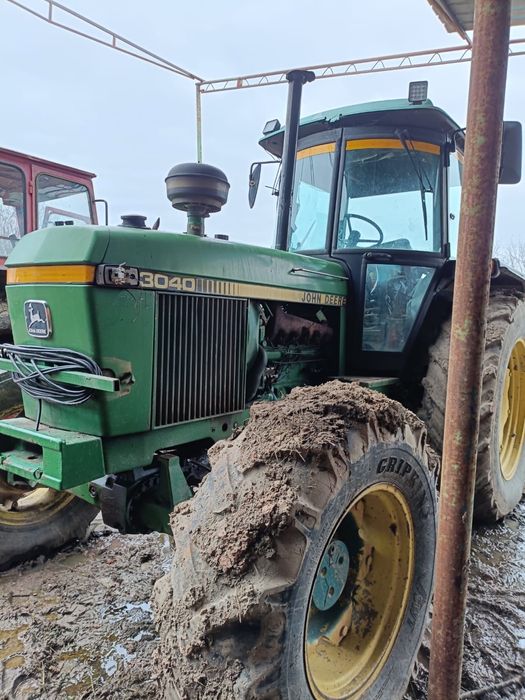 Tractor 3040 de vanzare