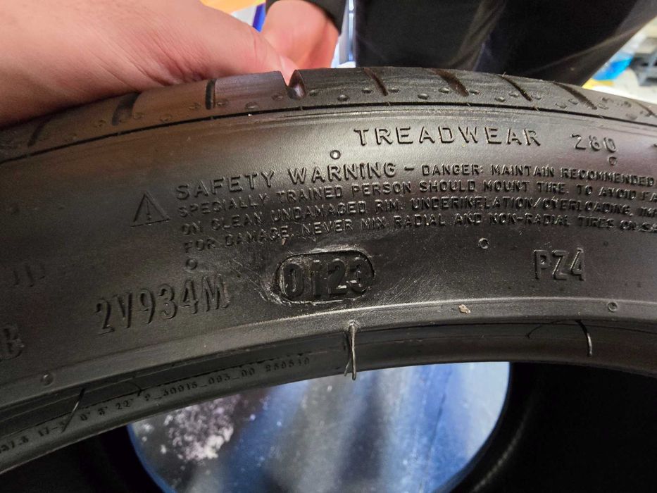325/30 r23 PIRELLI 2бр