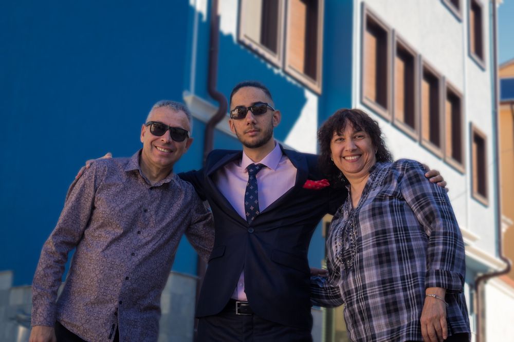 Фотограф / Графичен дизайнер / Печатни и рекламни услуги