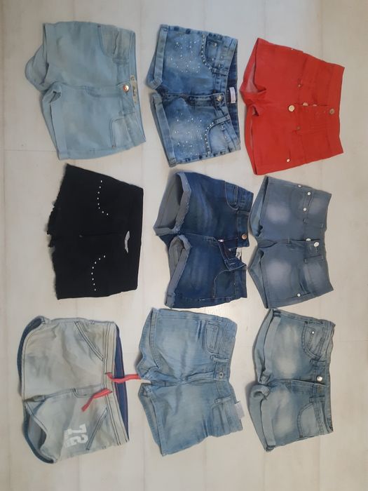 Vand pantaloni scurti si alti pantaloni de fetita