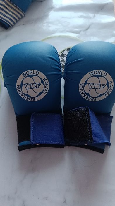 Накладки для каратэ (перчатки)