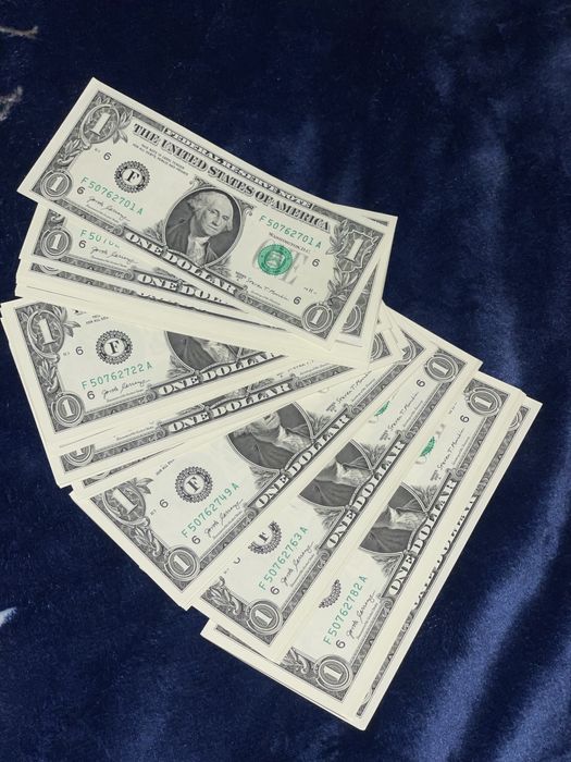 Dollar Kupyuralari. Iphone 17 pro max obmen