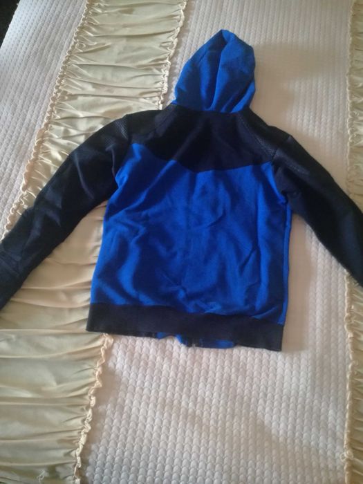 Продвам горнище от анцуг-тип суитчер с качулка