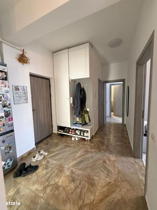 Apartament 3 camere cu CURTE si LOC DE PARCARE