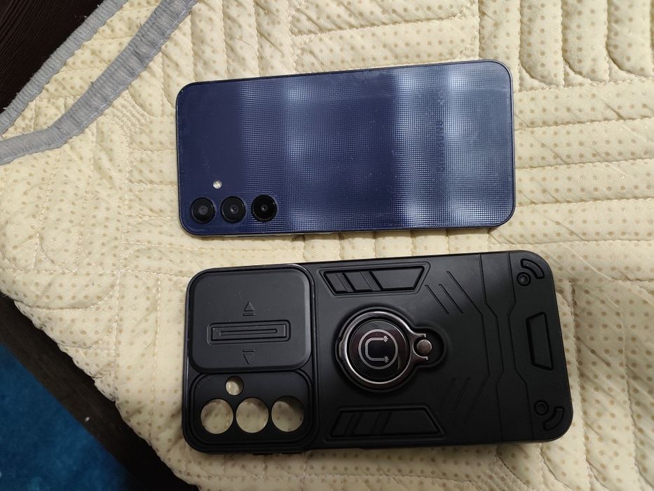 телефон Самсунг А25.