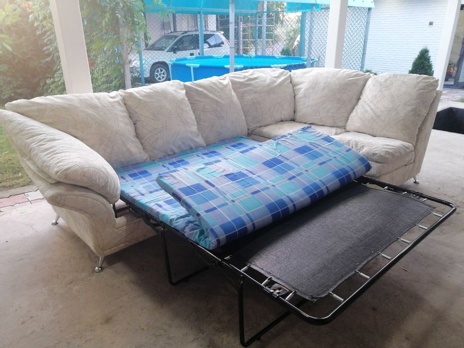 Диван угловой, большой