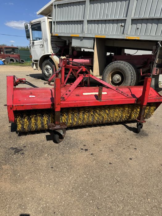 Perie rotativă/mătură stradală