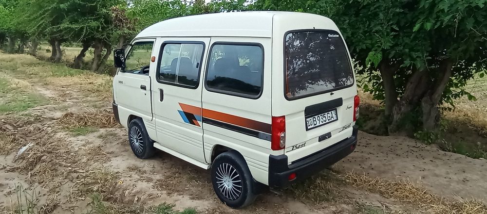 Damas 2006 yil rangi oq