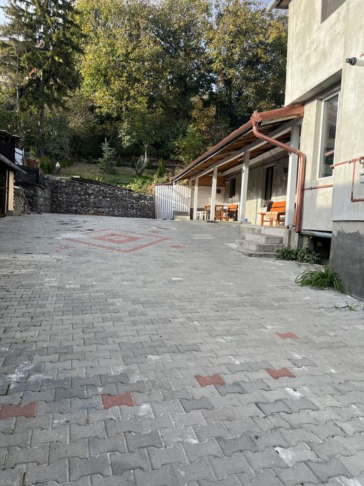 Casă de vânzare 832 mp