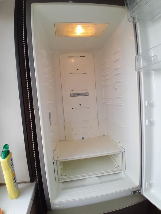 Холодильник сотилади. Холодильник сотилади холодильник сотилади