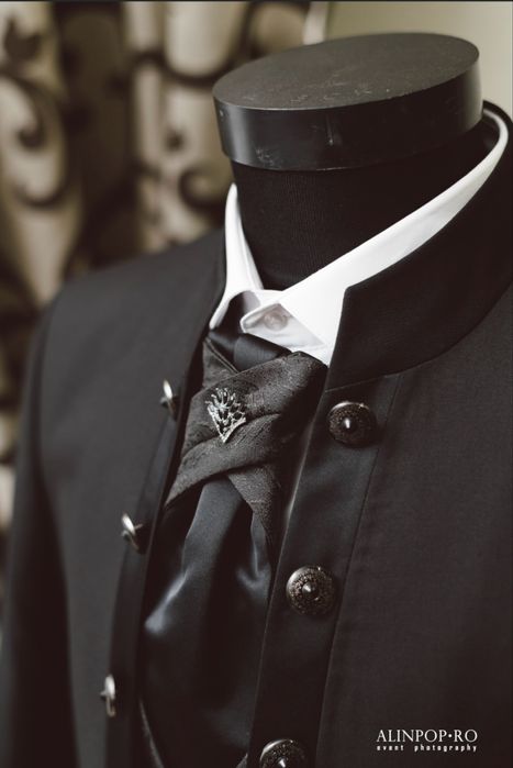 Vand costum mire