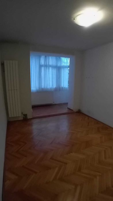 Apartament 3 camere, zona ultracentrala (la Cal), proprietar