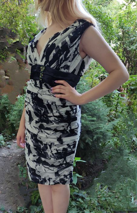 Платье Эшли Брукс, размер 48-50.