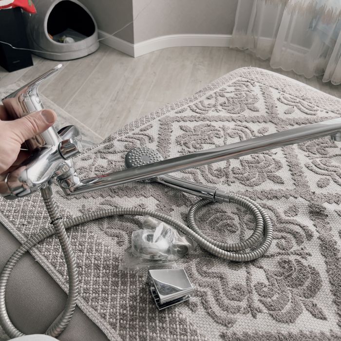 Смеситель для ванны