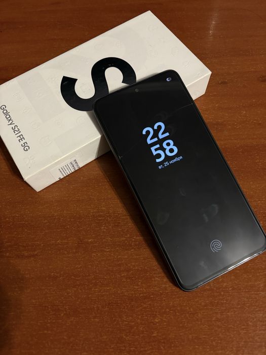 Samsung S21 Fe в отличном состояний