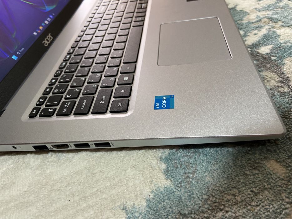Acer 11 пок Core-i3 SSD новом сост
