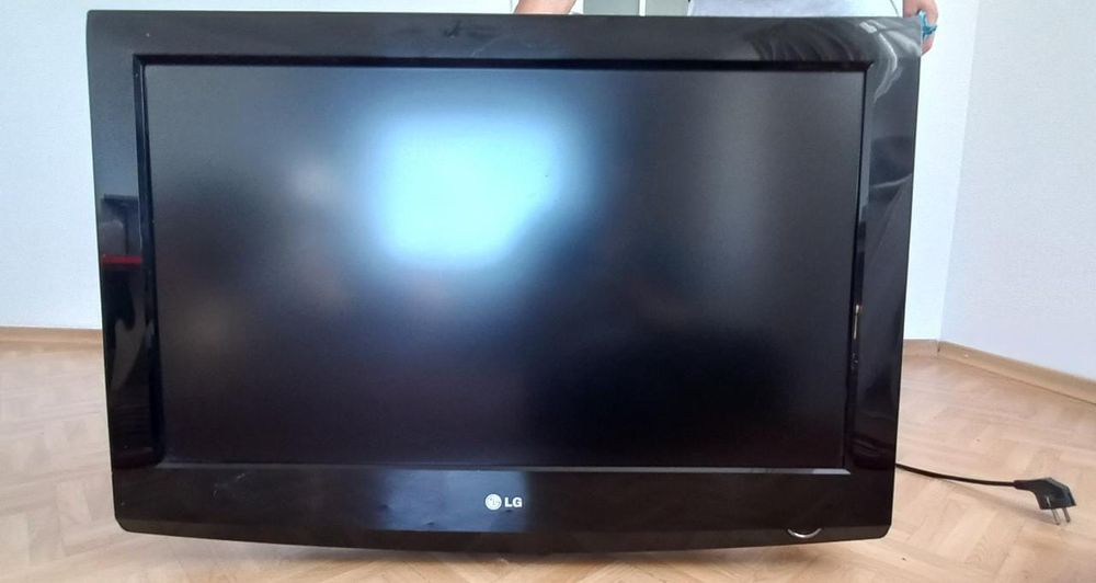 Продам телевизор
