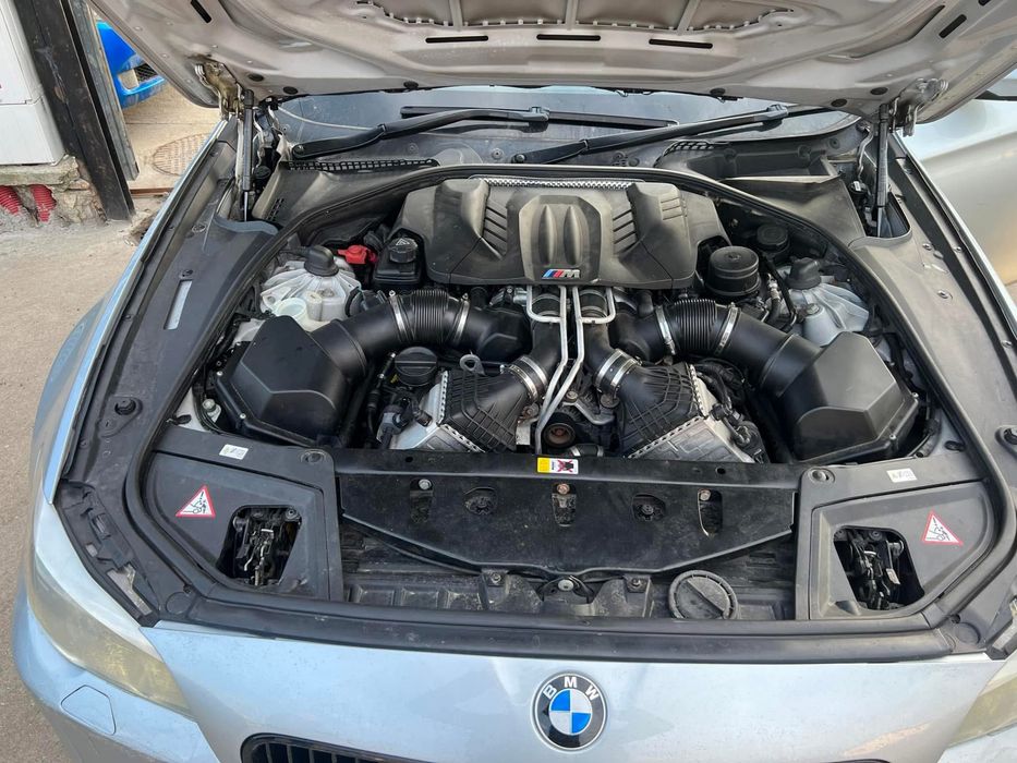 Bmw m5  f10 575 cp