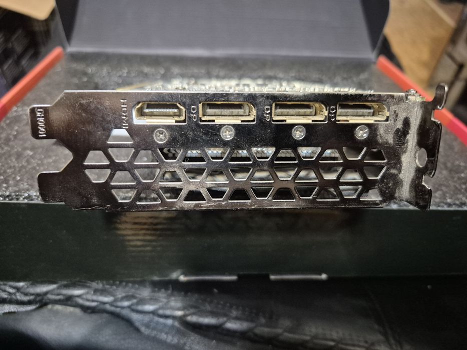Продам gigabyte radeon rx 580