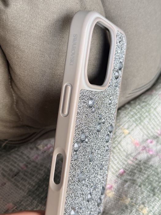 Husa Swarovski iPhone 16 Pro