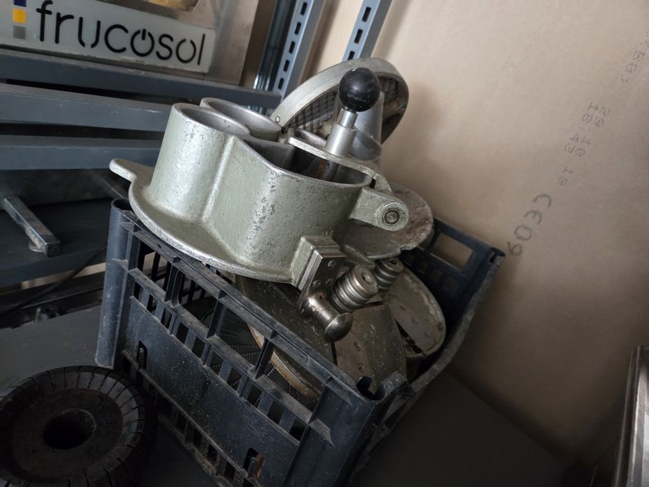 Robot legume cu discuri, stare buna, 220v