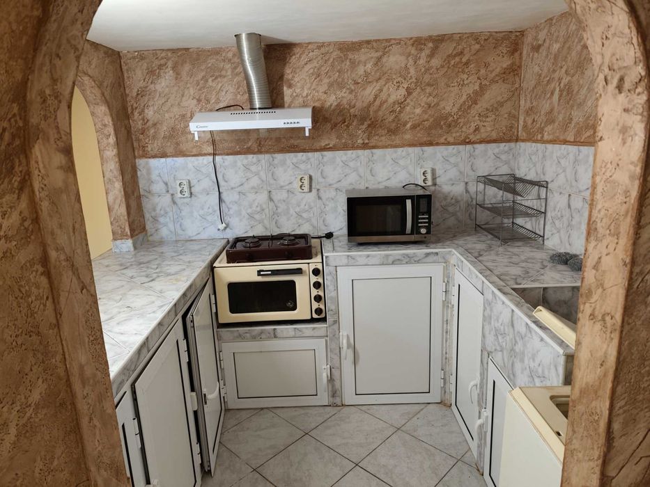 Продава се Къща в с. Блатец, Област Сливен - 372 кв.м за 175 €/кв.м - Снимка #1