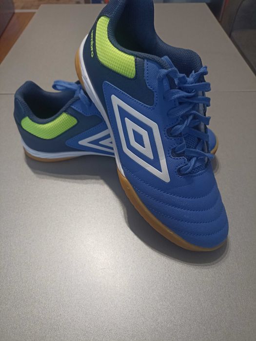 Футболни обувки Umbro 44