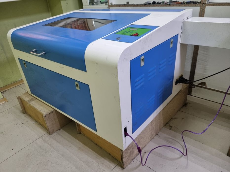 Лазерный станок 400х600мм.