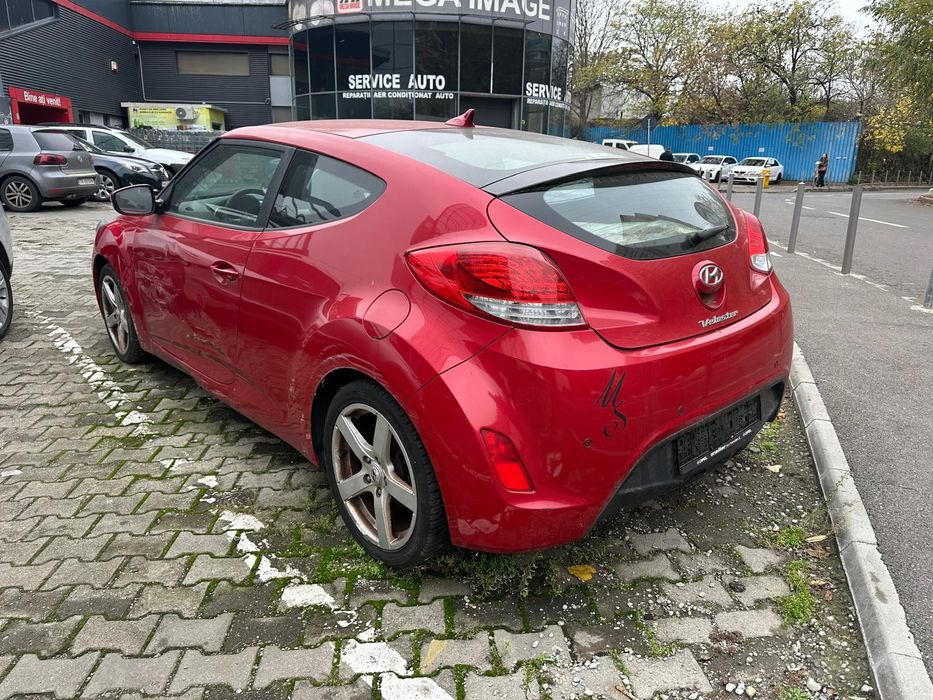 Hyundai Veloster 1.6 cutie automata, interior piele