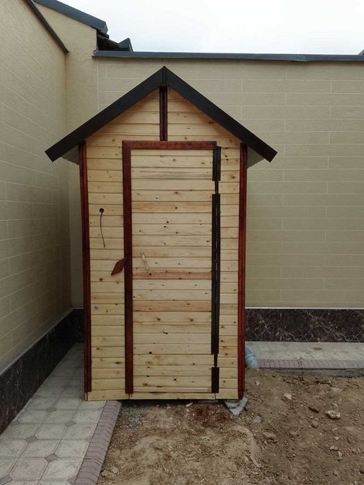 Эксклюзивные туалеты и душ кабины.