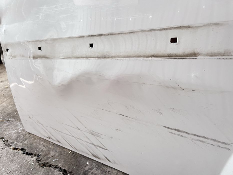 Jentra chap tomon oldi orqa eshigi