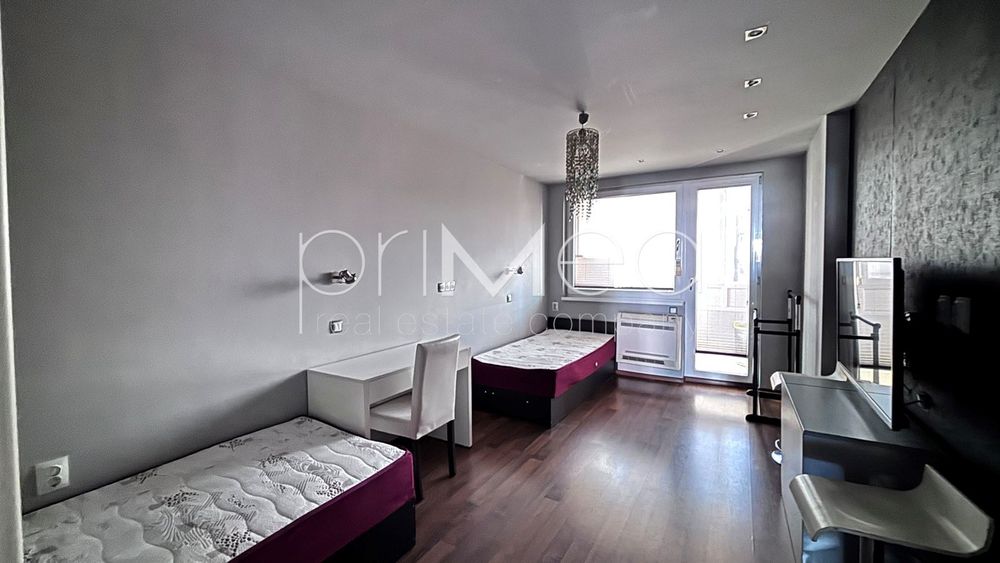 Дава се под наем Тристаен апартамент в Бургас, Изгрев - 108 кв.м за 657.9 € - Снимка #3