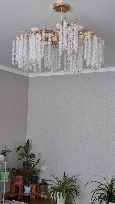 Продаем люстра в отличном состояние