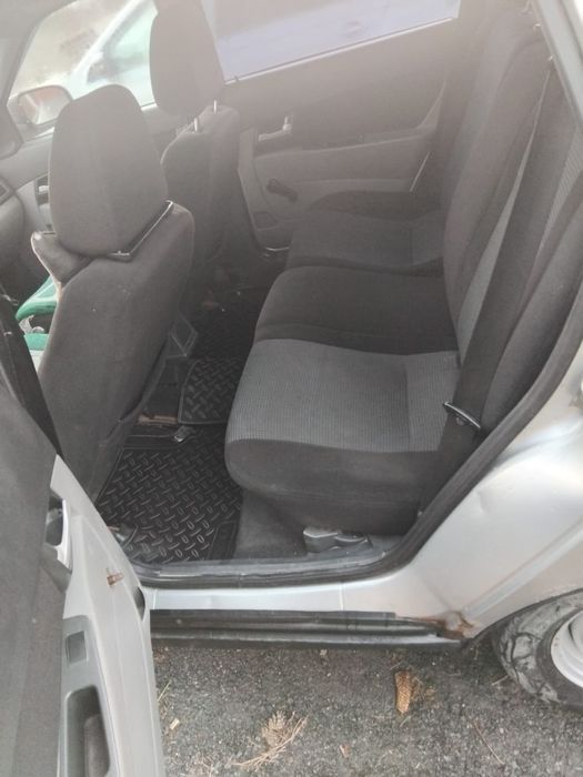 Продам приора универсал