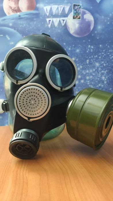 Продам противогаз срочно