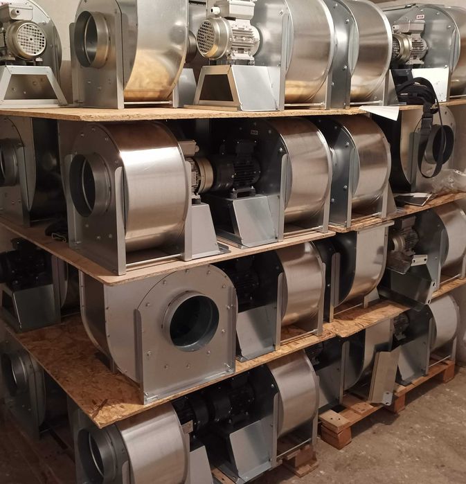 Центробежен вентилатор за ресторант ф200, 2300 m3/h макс